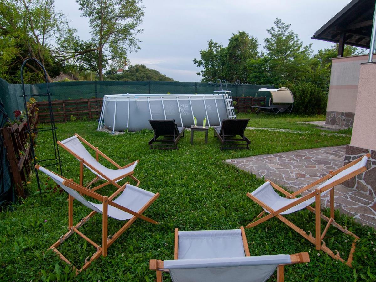 Holiday House Zarja - With Sauna And Hot Tub Bizeljsko Esterno foto