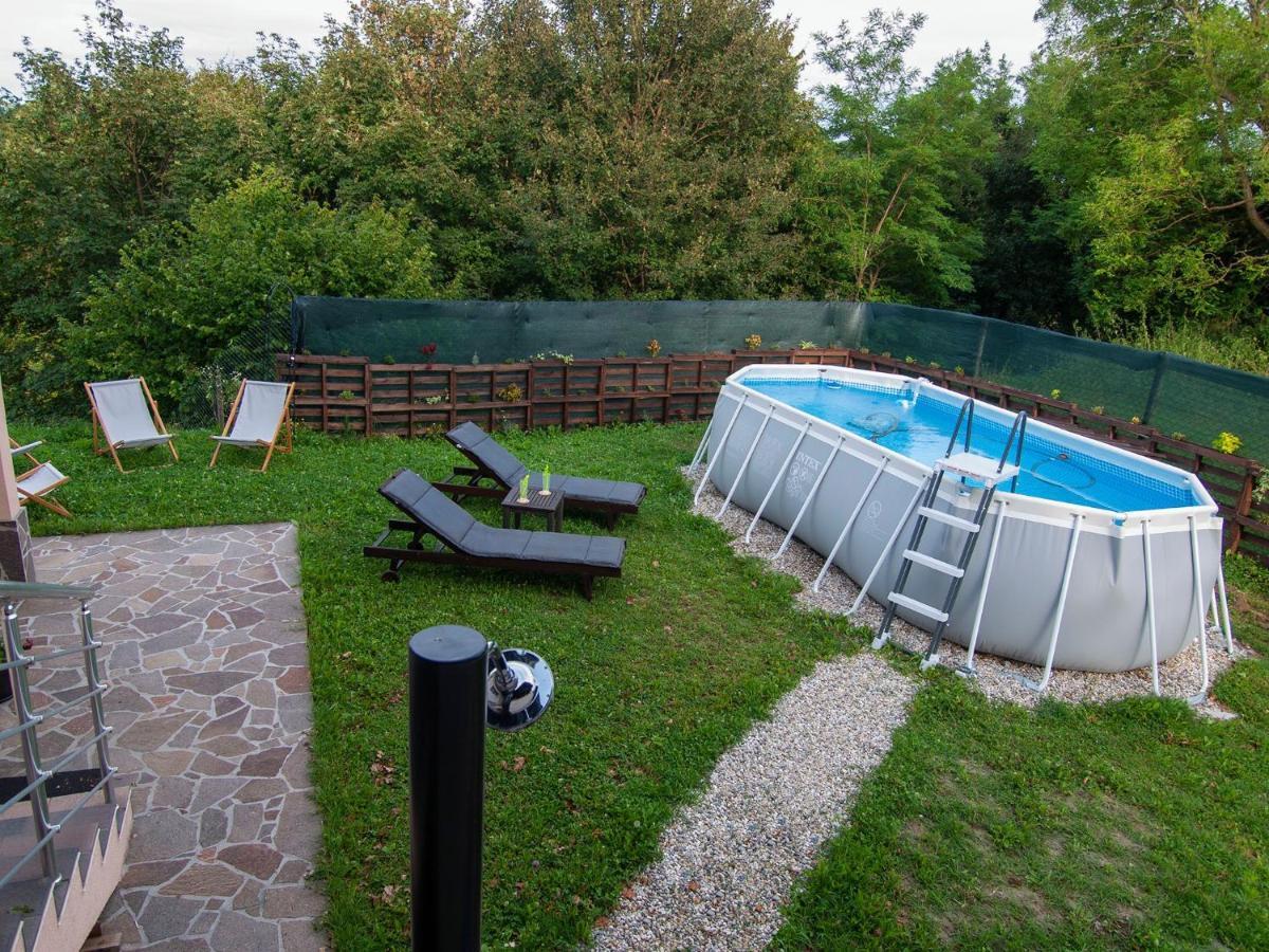 Holiday House Zarja - With Sauna And Hot Tub Bizeljsko Esterno foto